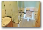 Bathroom  &raquo; Click to zoom ->